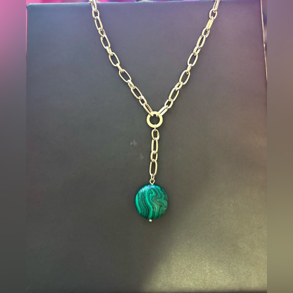 Vintage Gold Chain Necklace Green Malachite Pendant Drop Y Necklace Lariat - Picture 7 of 9
